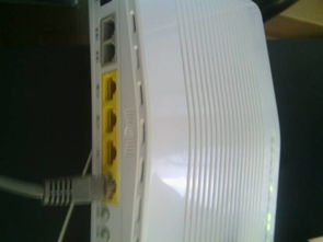 我拉网线,两台电脑用条网线,那么只买一个路由器 猫 ,可以从路由器引出两条线供两台电脑用不